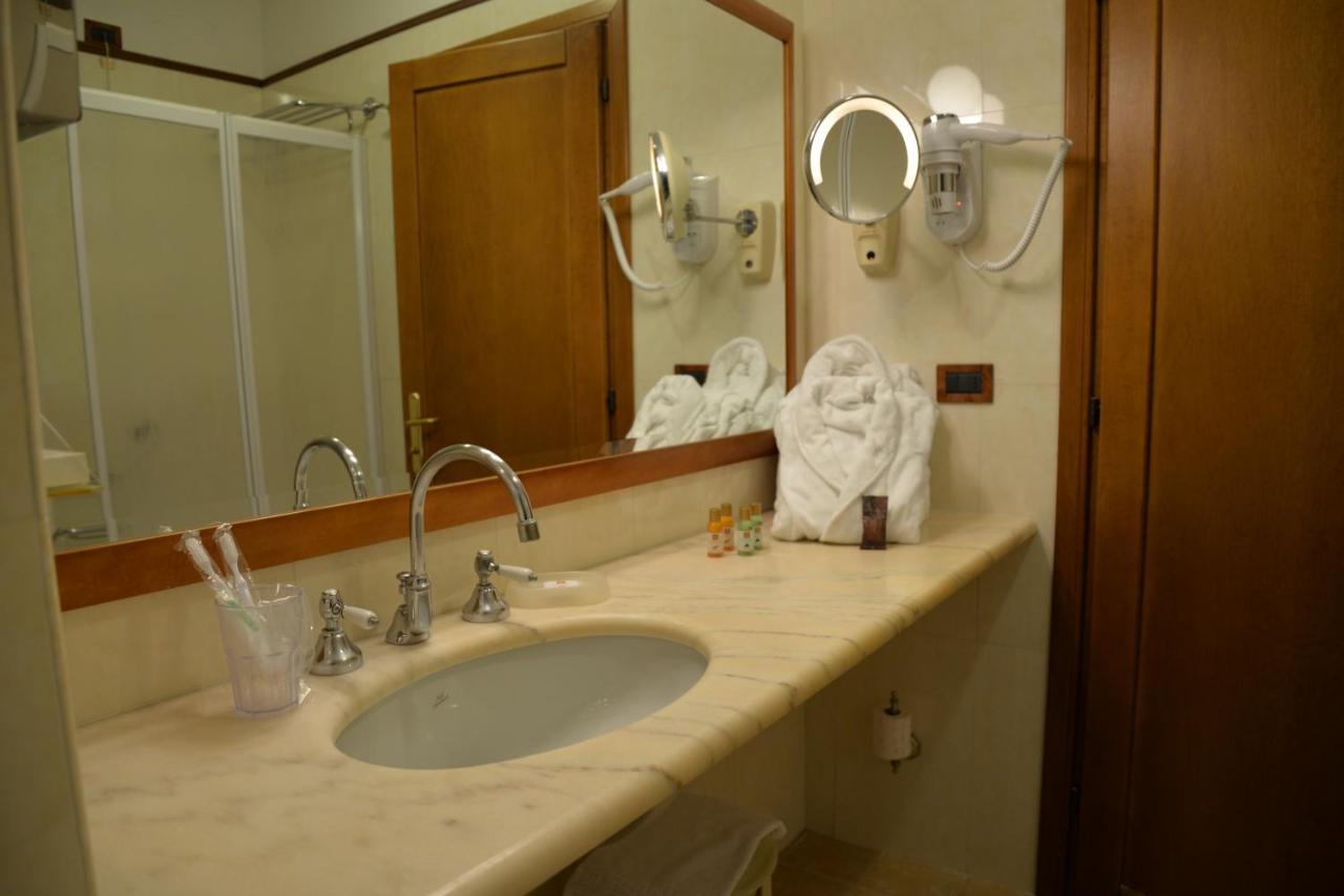 Strozzi Palace Hotel Firenze Esterno foto