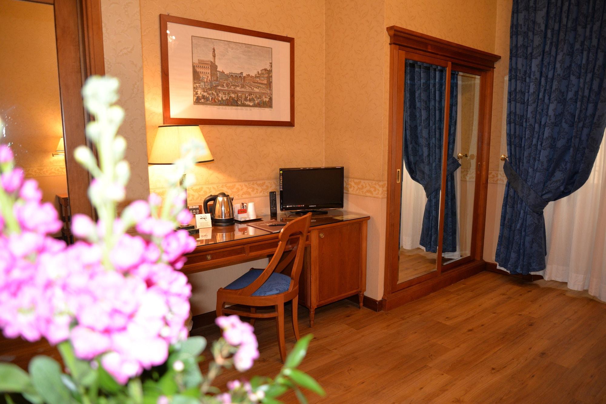 Strozzi Palace Hotel Firenze Esterno foto