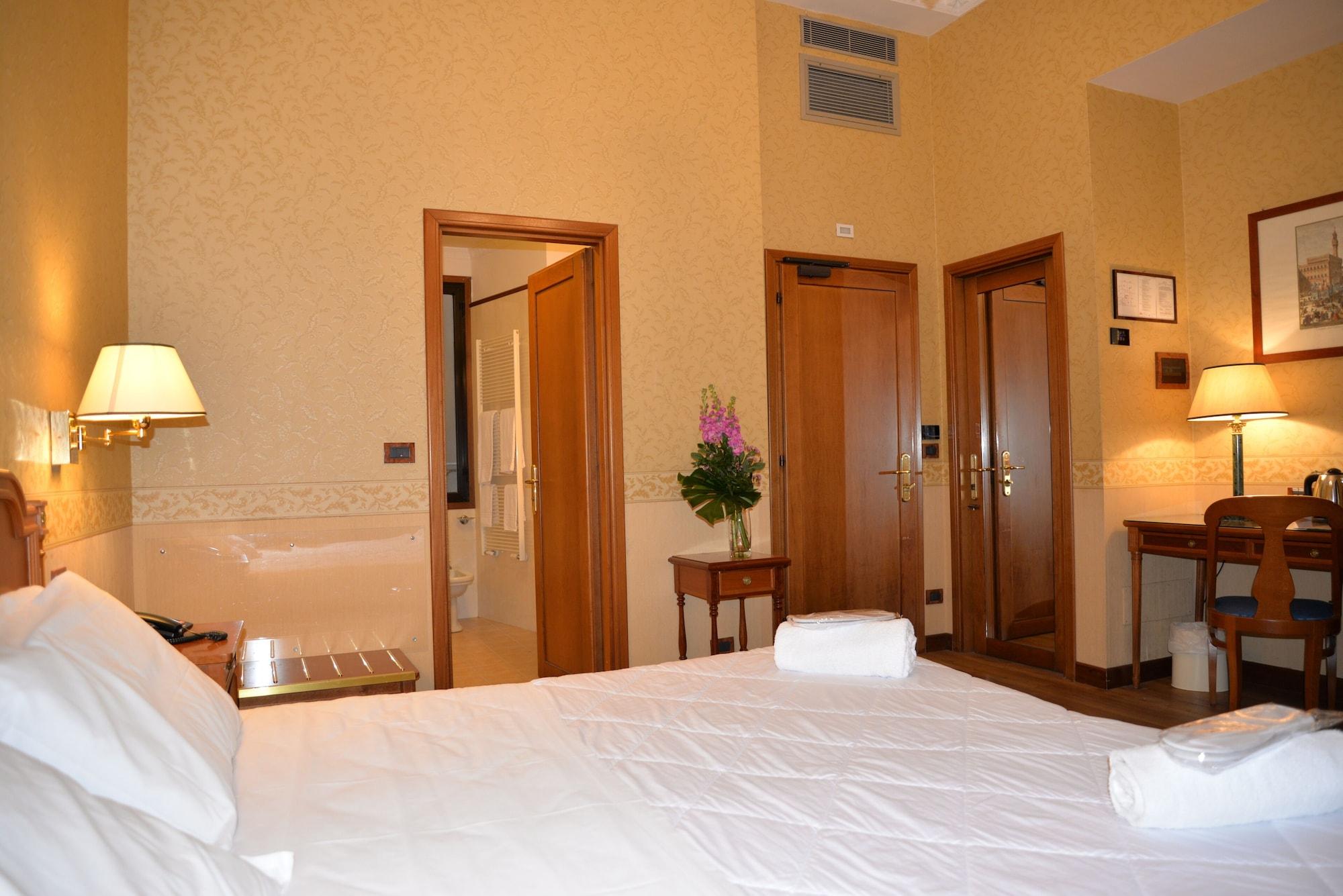 Strozzi Palace Hotel Firenze Esterno foto